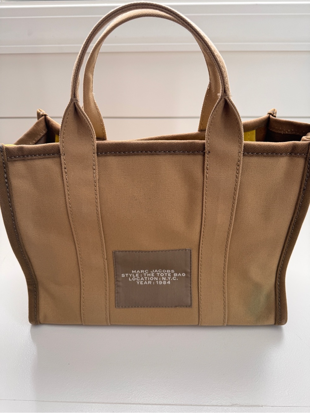 Marc Jacobs Canvas The ToteBag Medium in Tan - Picture 6 of 11